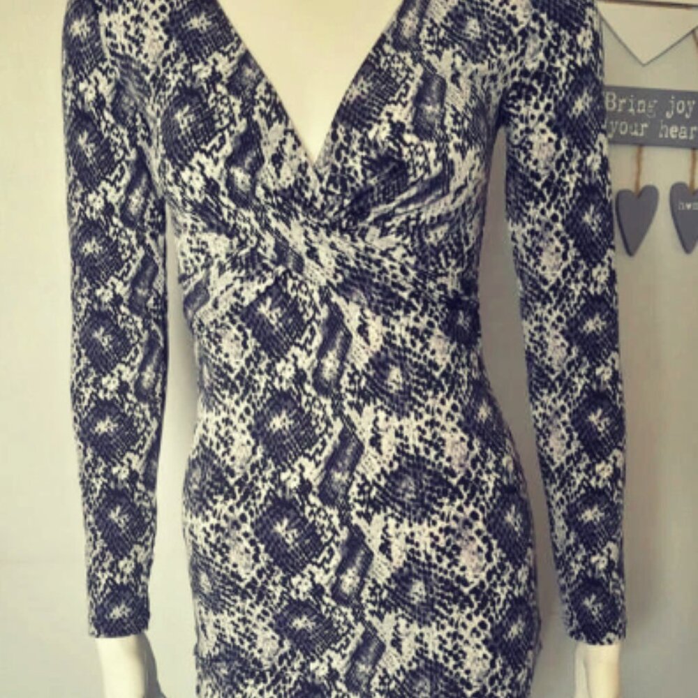 H&M Divided Snakeskin Printed Bodycon Dress. Size 6. *New with tags*